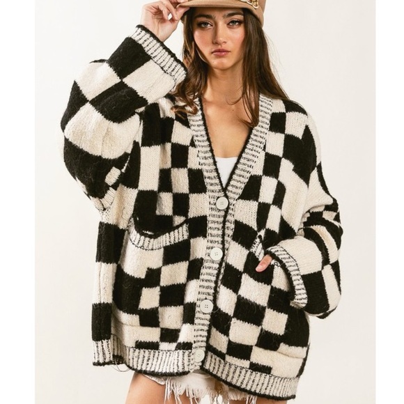 Sweaters - Stylish Black and White Checkered Women's Cardigan